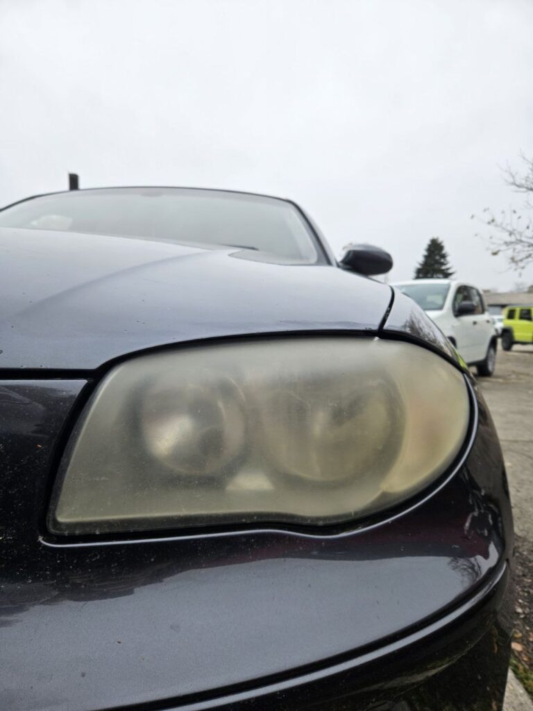 Zamućen i požuteo far, BMW serije 1
